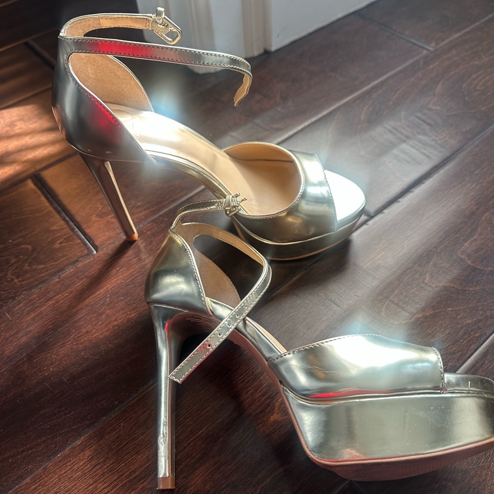 Jennifer Lopez Silver Strappy Platform Heels